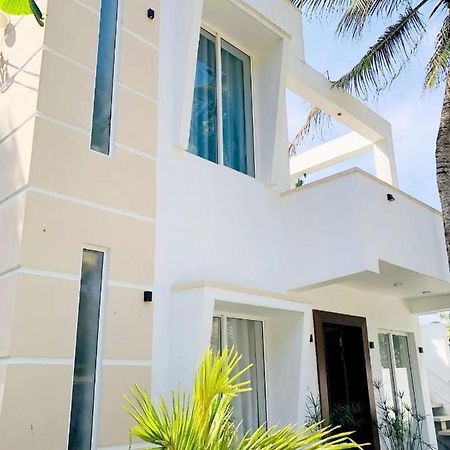 Ayona Beach Villa Katuneriya ภายนอก รูปภาพ