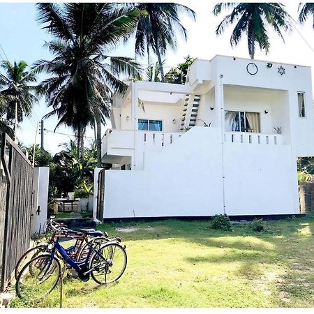 Ayona Beach Villa Katuneriya ภายนอก รูปภาพ