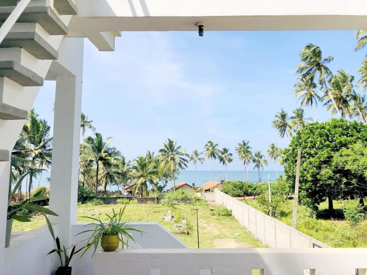 Ayona Beach Villa Katuneriya ภายนอก รูปภาพ